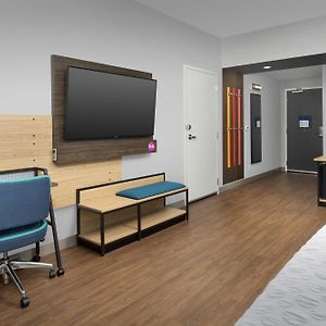 Queen Room Mobility accessible